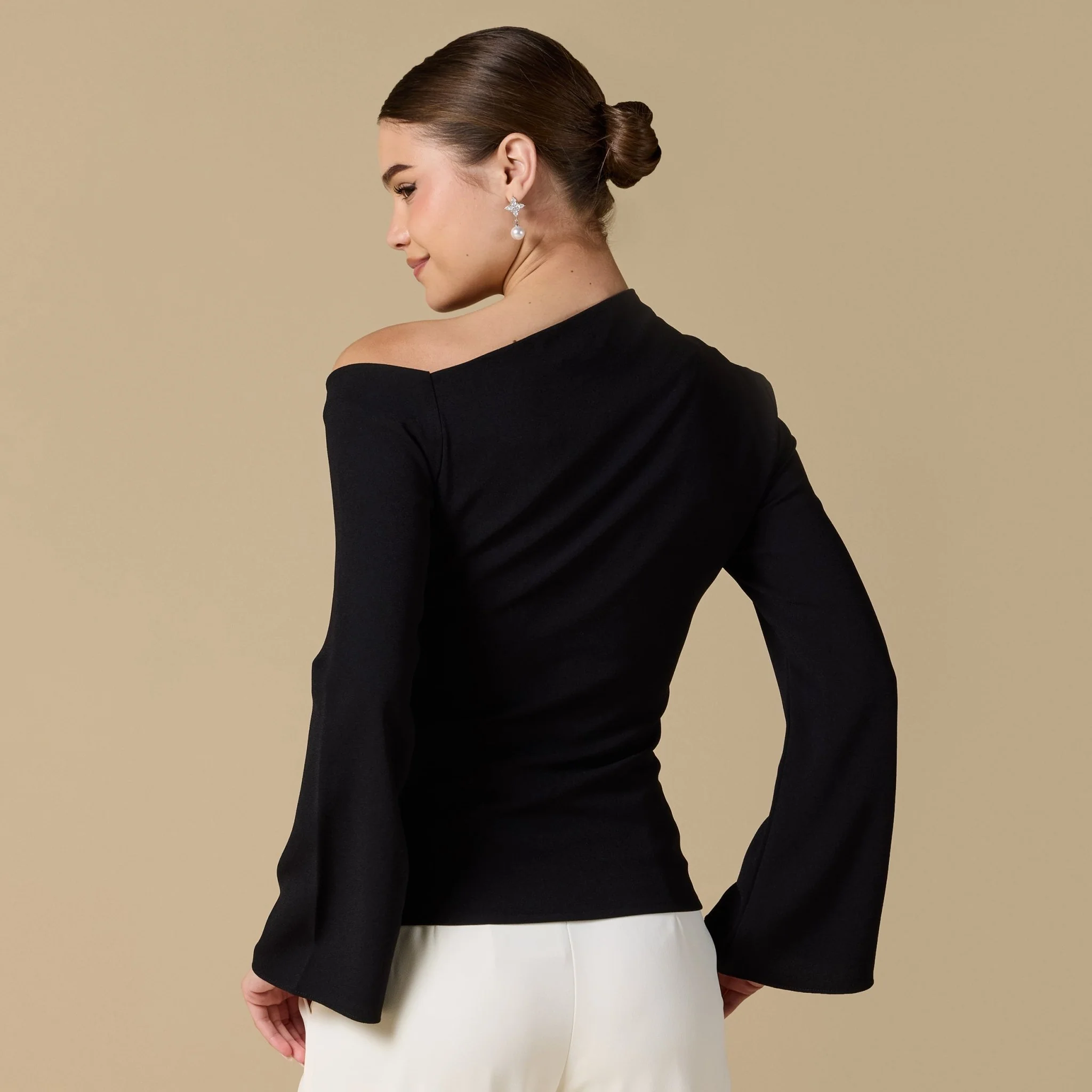 Bare shoulder Crepe Blouse - Image 3