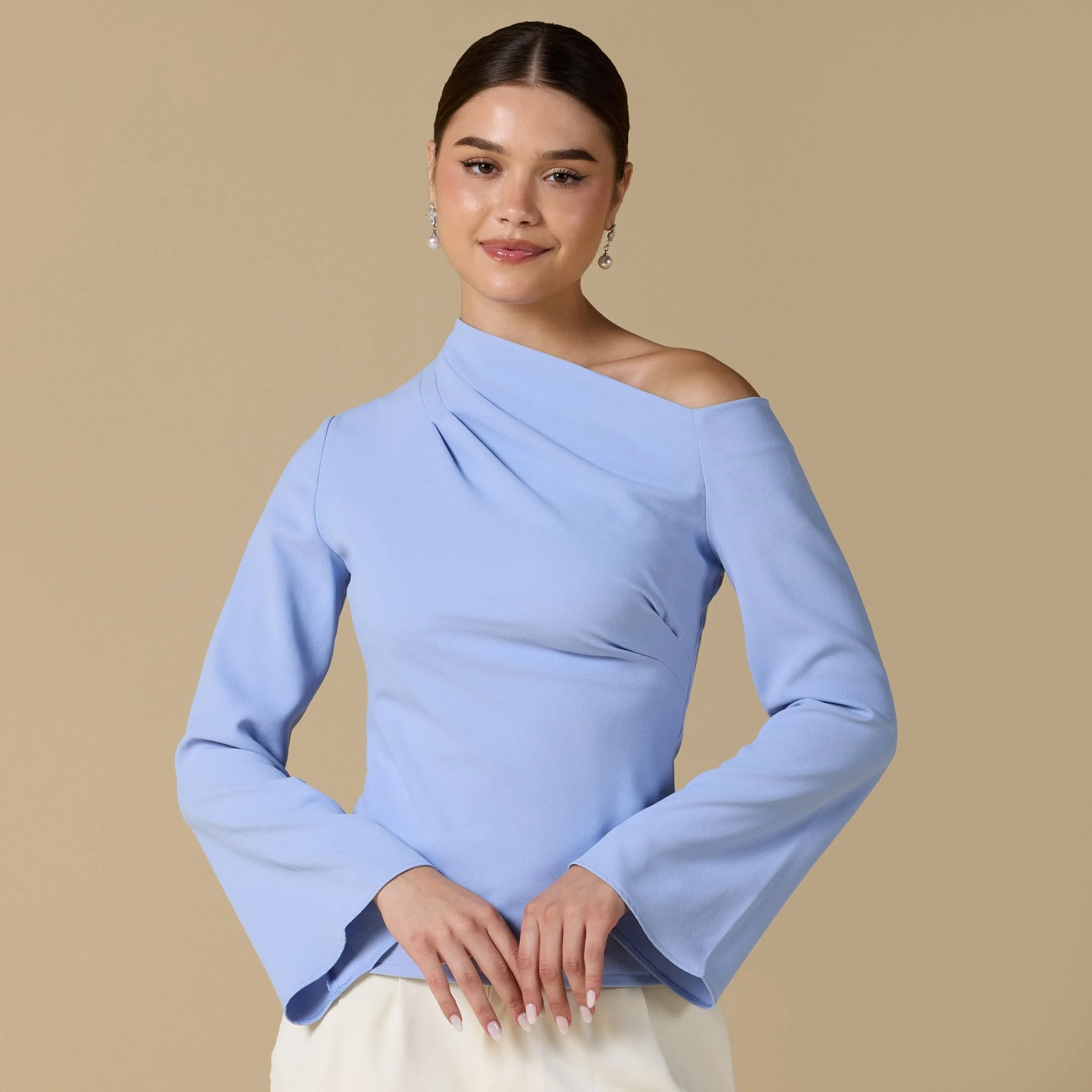 Bare shoulder Crepe Blouse - Image 7