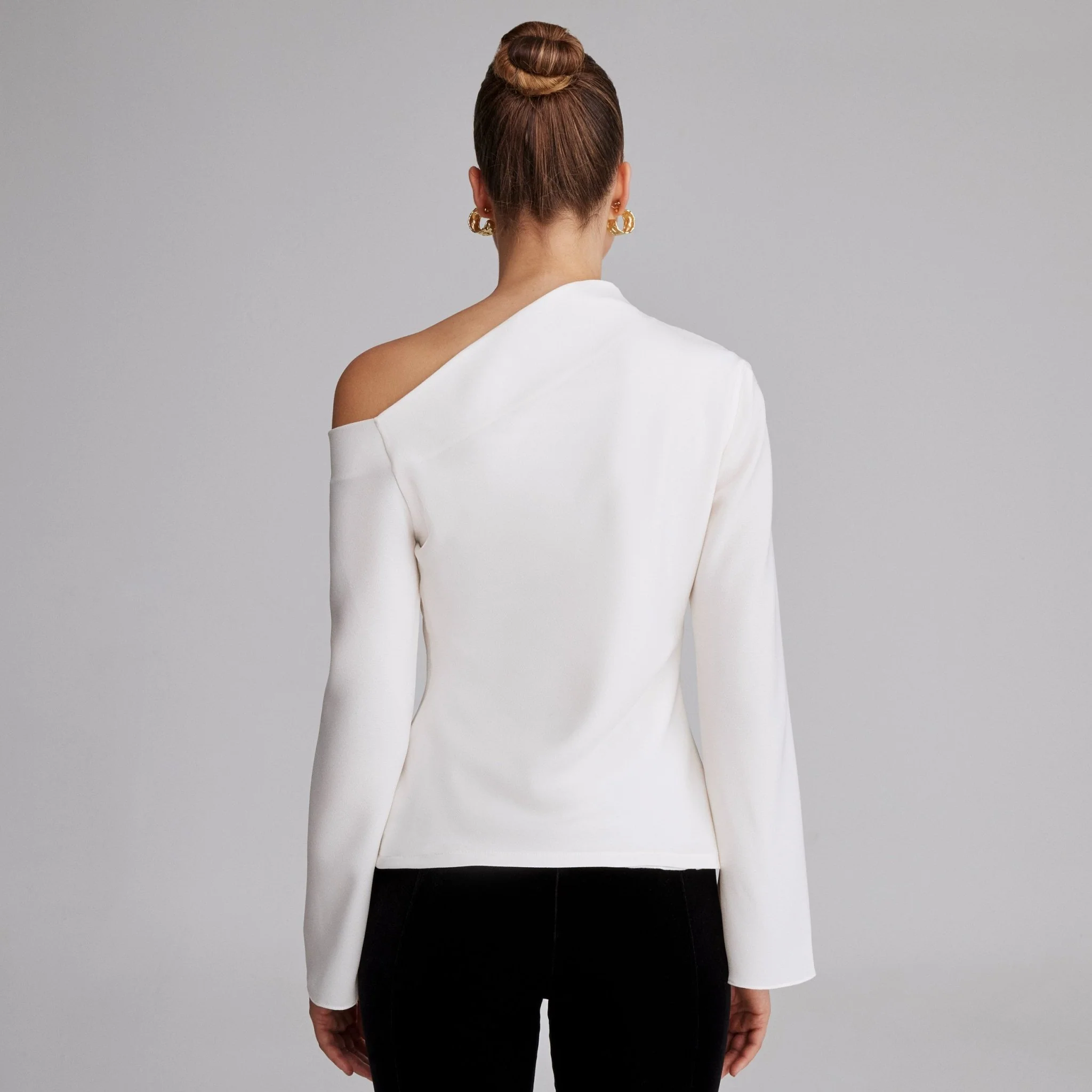 Ivory Bare shoulder Crepe Blouse - Image 3