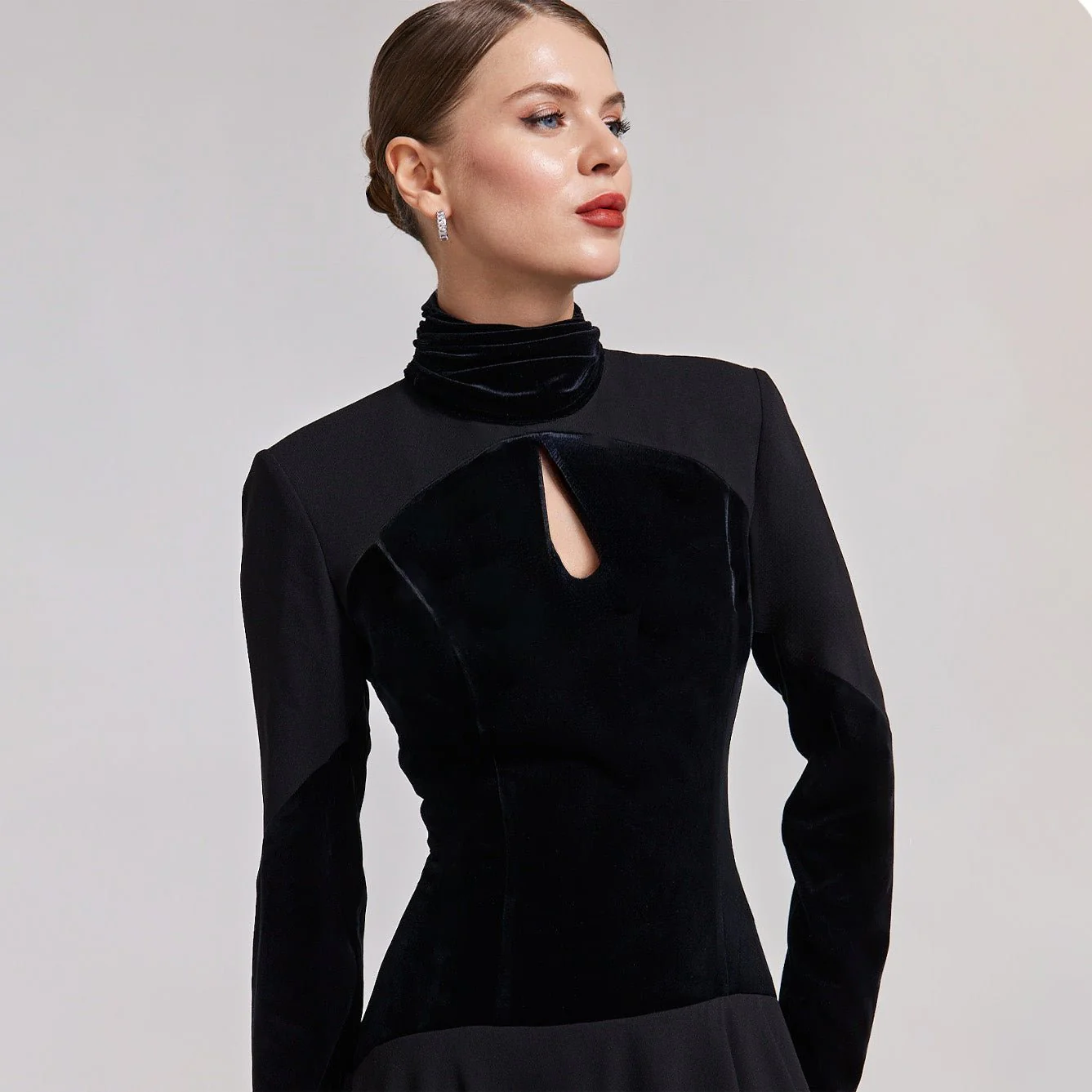 Black Velvet-Crepe Maxi Dress with Pleated Skirt - Image 4