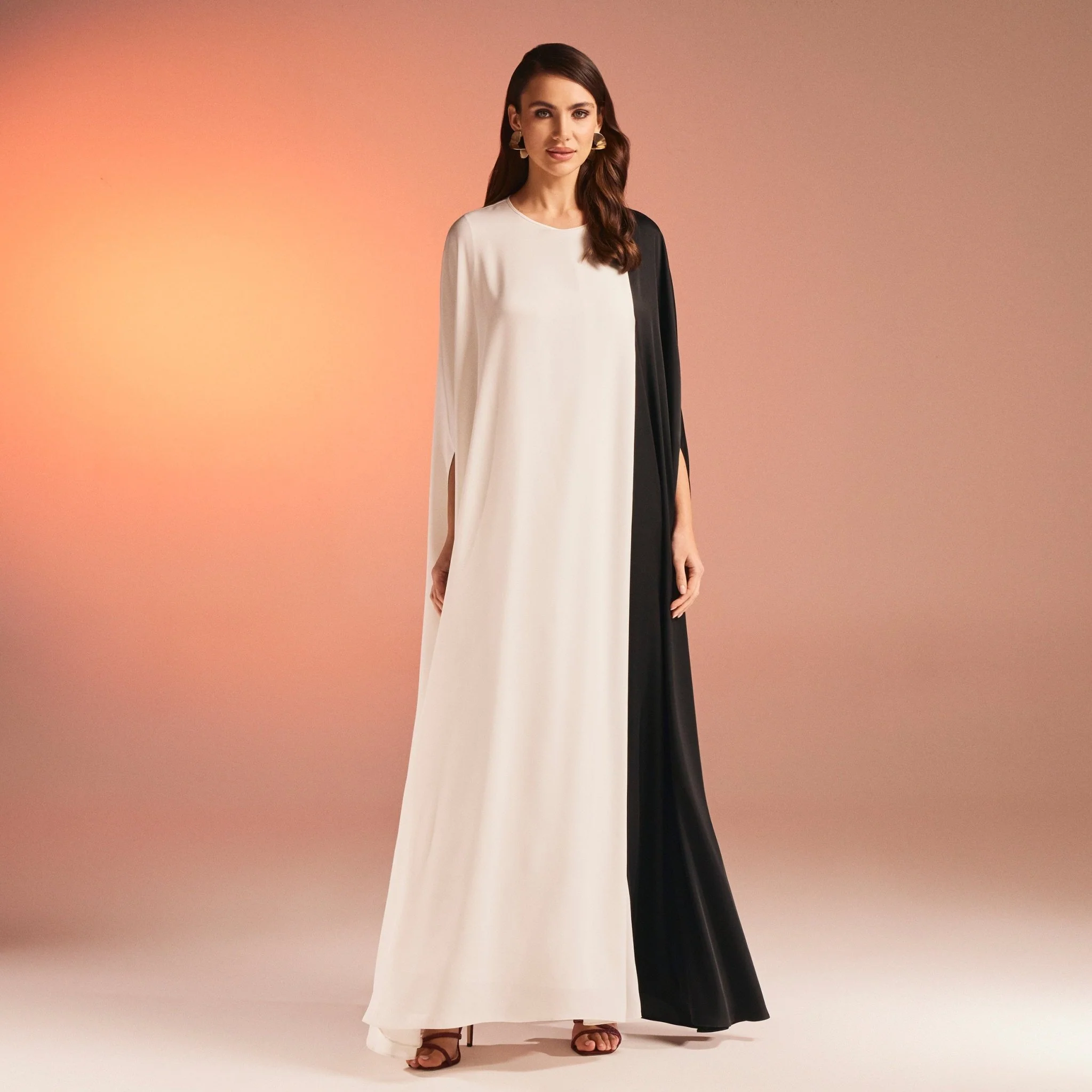 Cape-Effect Draped Satin Kaftan - Image 4