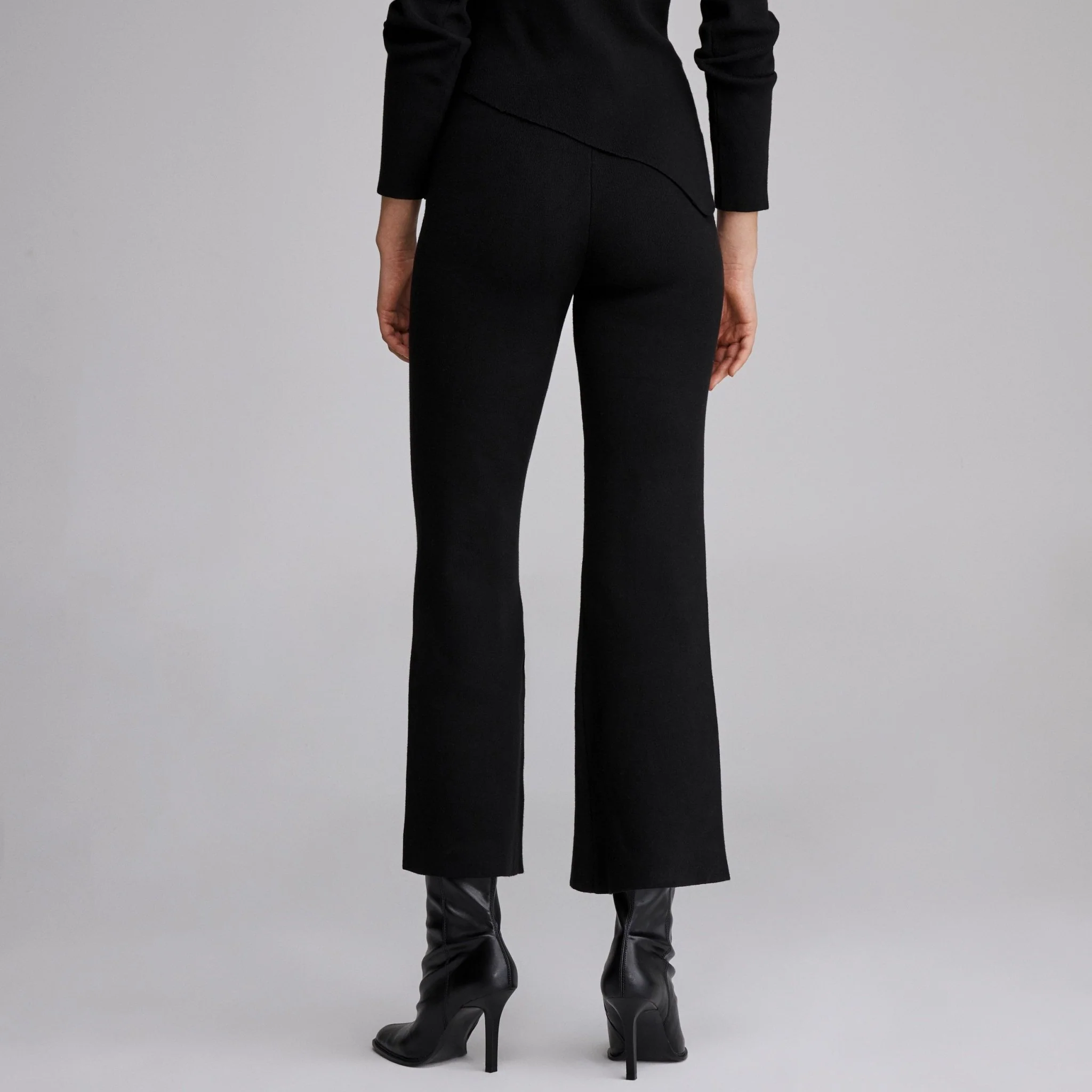 High waist knitted flare pant - Image 4