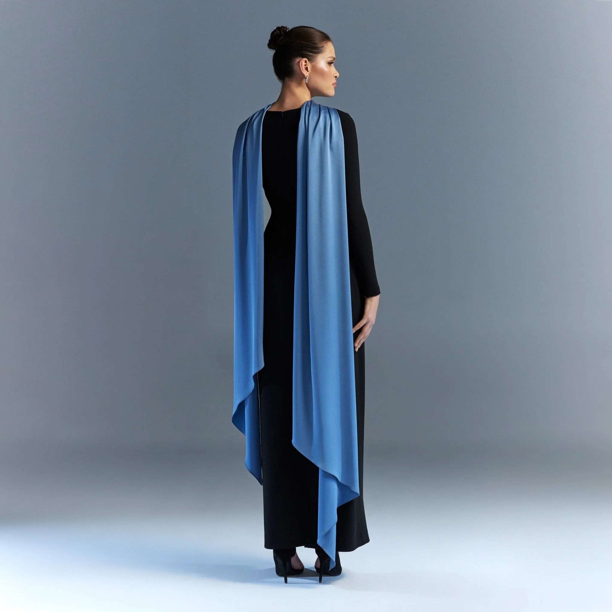 Long sleeve crepe dress with satin scarf - Image 5
