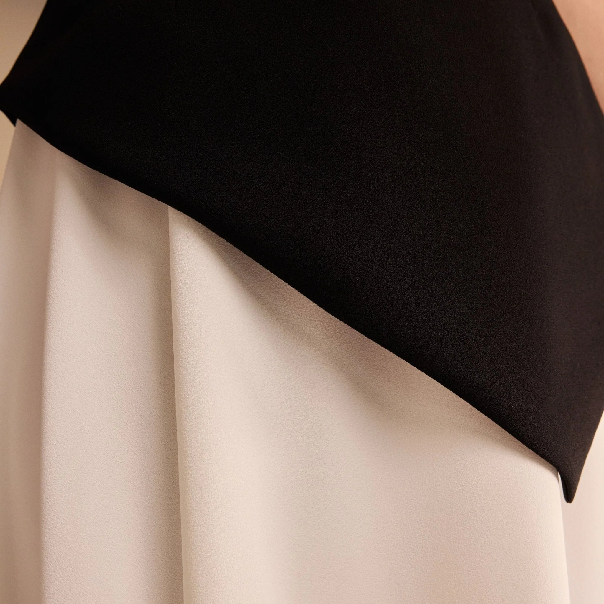 One Shoulder Crepe Midi Dress - Image 4