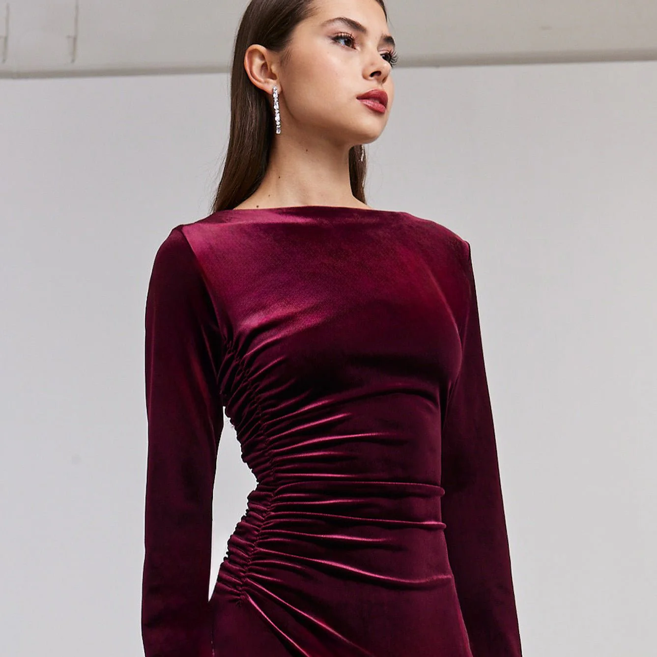 Ruched Velvet Long Sleeve Midi Dress - Image 3
