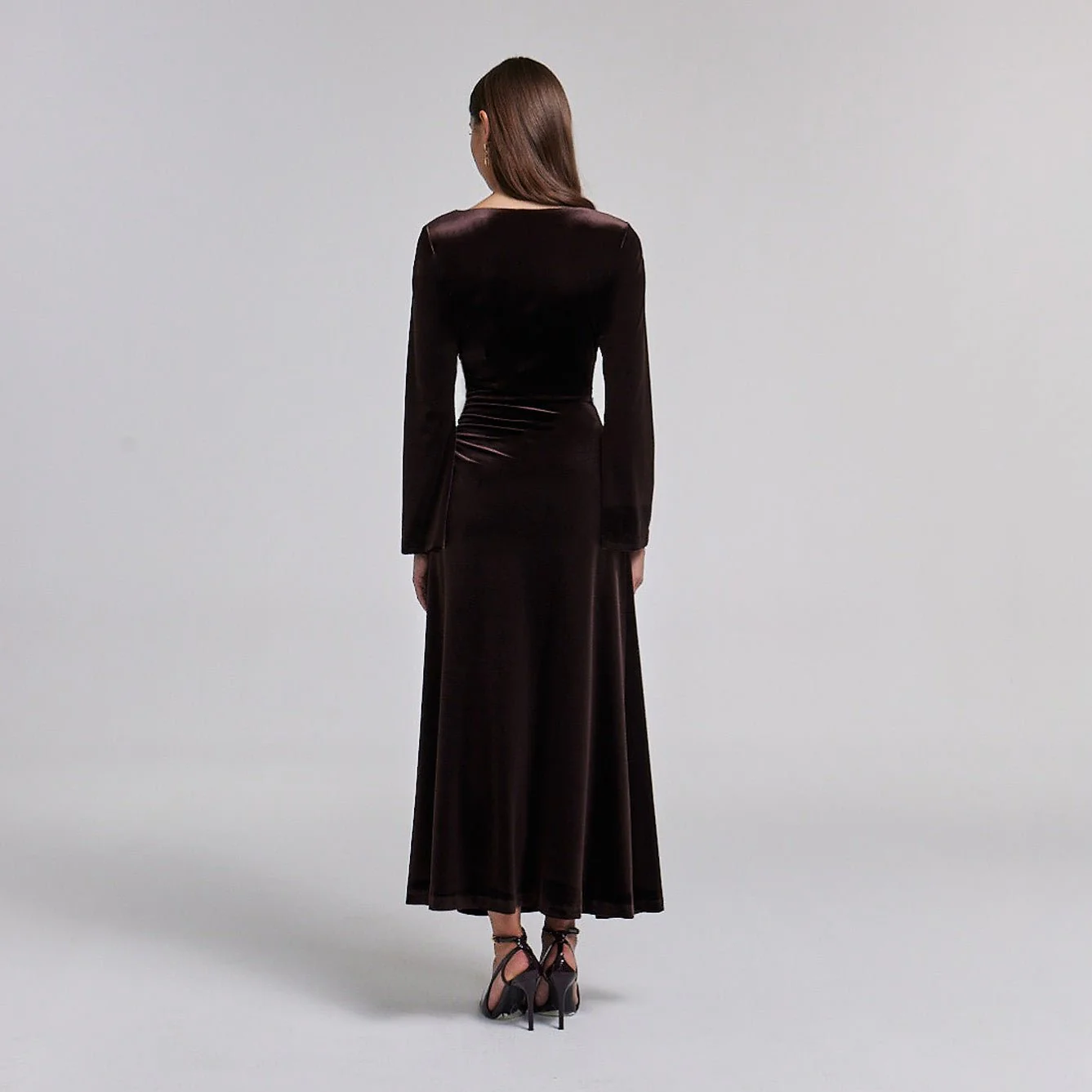 Ruched Velvet Long Sleeve Midi Dress - Image 7